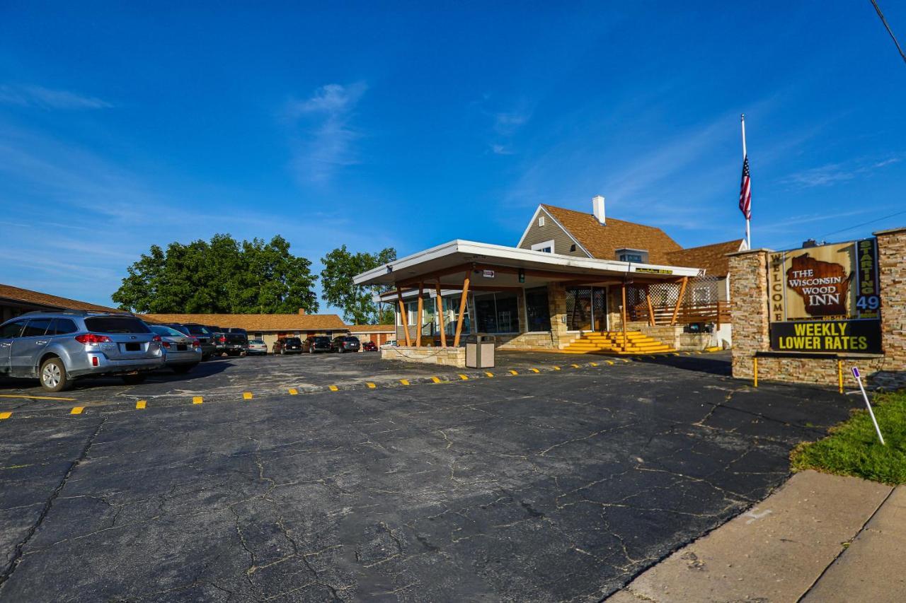 The Wisconsin Wood Inn Dickeyville Exterior photo