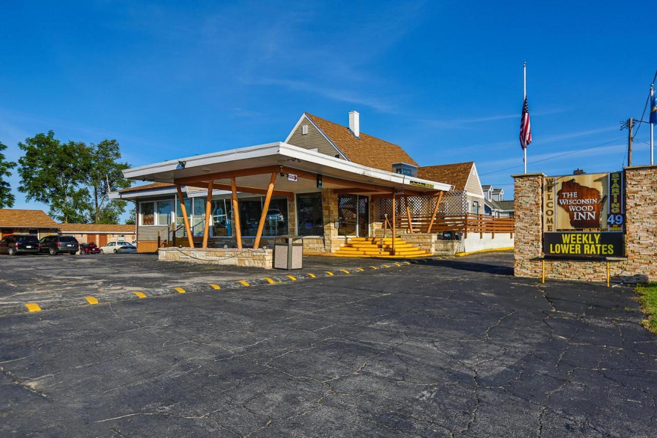 The Wisconsin Wood Inn Dickeyville Exterior photo